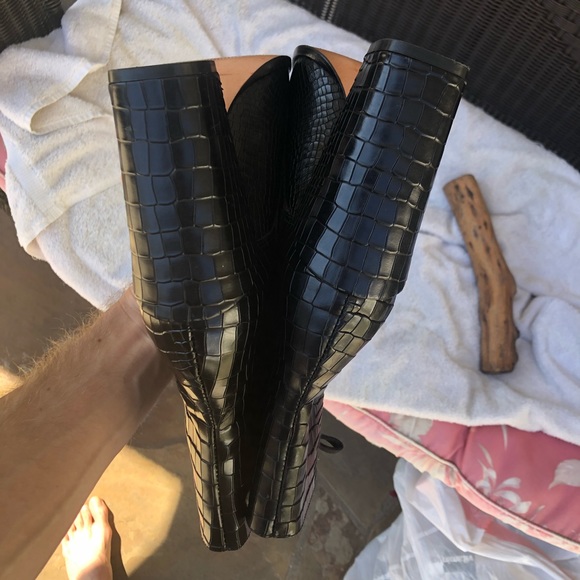 Schutz Leysi Croc Embossed bootie - Picture 10 of 10